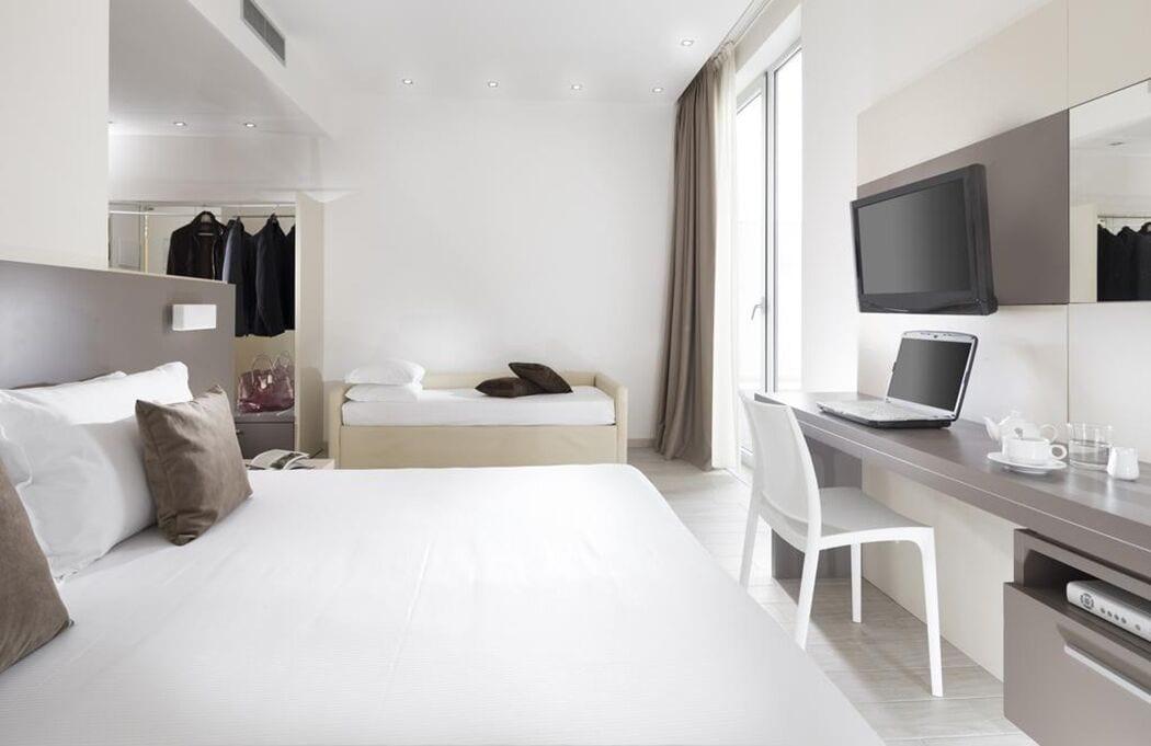 Hotel Cube ราเวนนา ภายนอก รูปภาพ